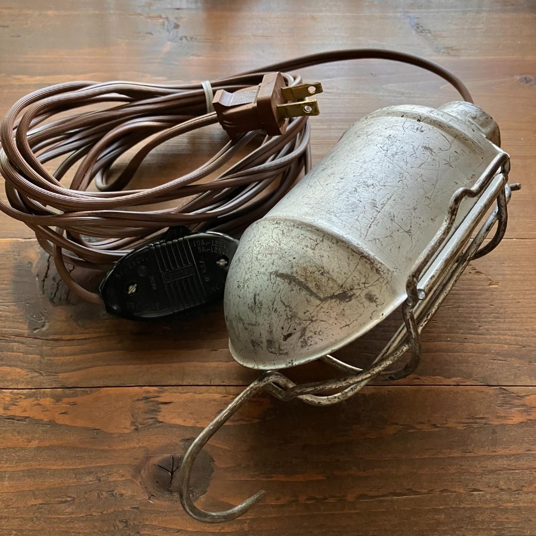 USAインダストリアルランプ／アメリカ／作業灯／vintage／Leviton