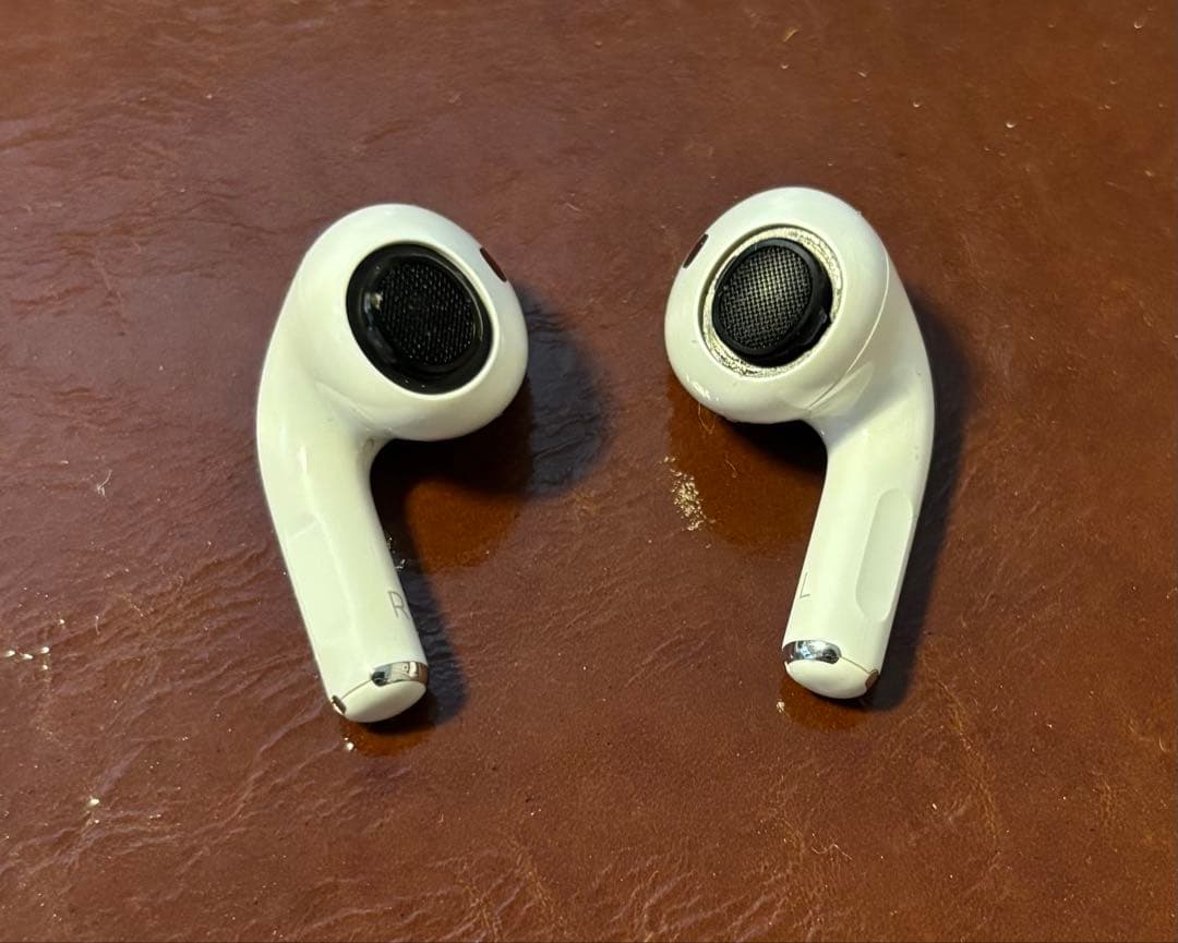 AirPods Pro 2 第2世代 USB-C充電 esrケース付き