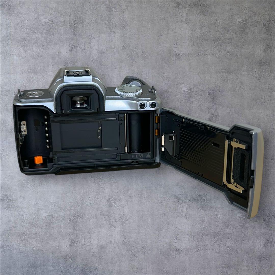 【廃盤品】Canon EOS Kiss 5 フィルムカメラ　　ストラップ取説付き