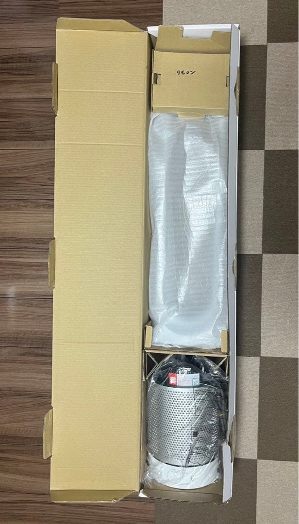 美品 ダイソン 空気清浄機能付タワーファン シルバー (TP03 WS)