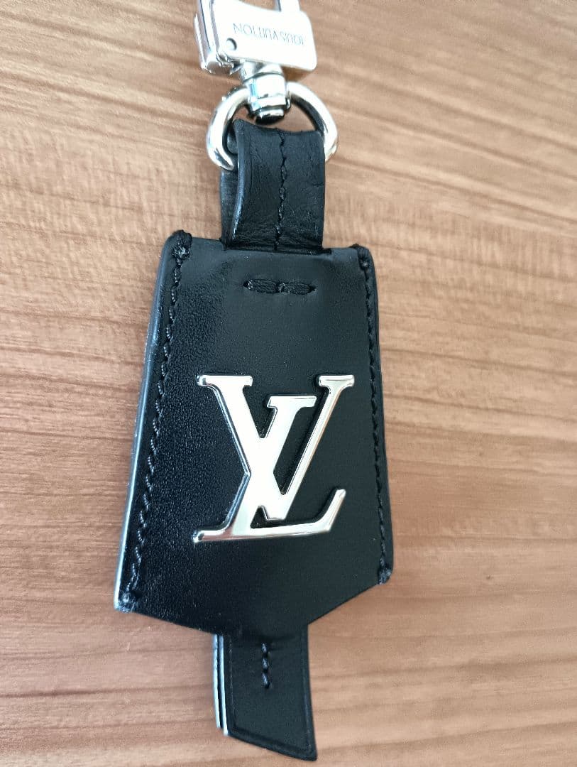 LOUIS VUITTON ルイヴィトン　ポルトクレ・クロッシュクレ　キーリング