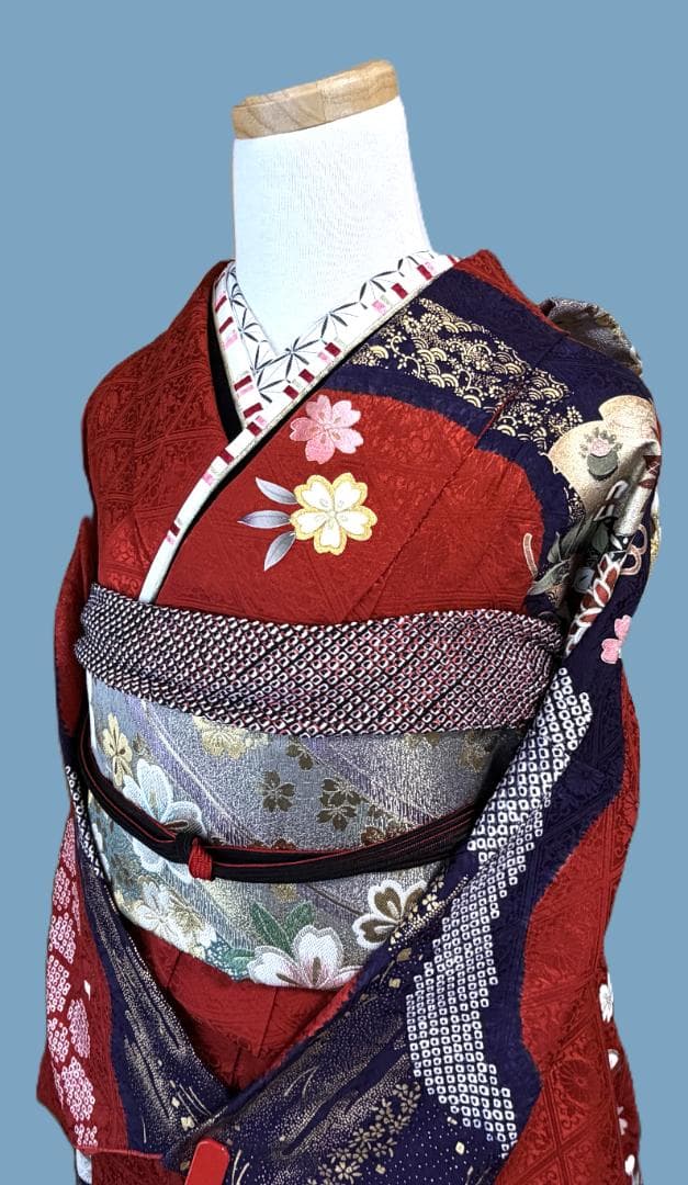 振袖１　御所車に絞り柄振袖と帯のセット　やまと　赤・紺　身丈１６５裄６９