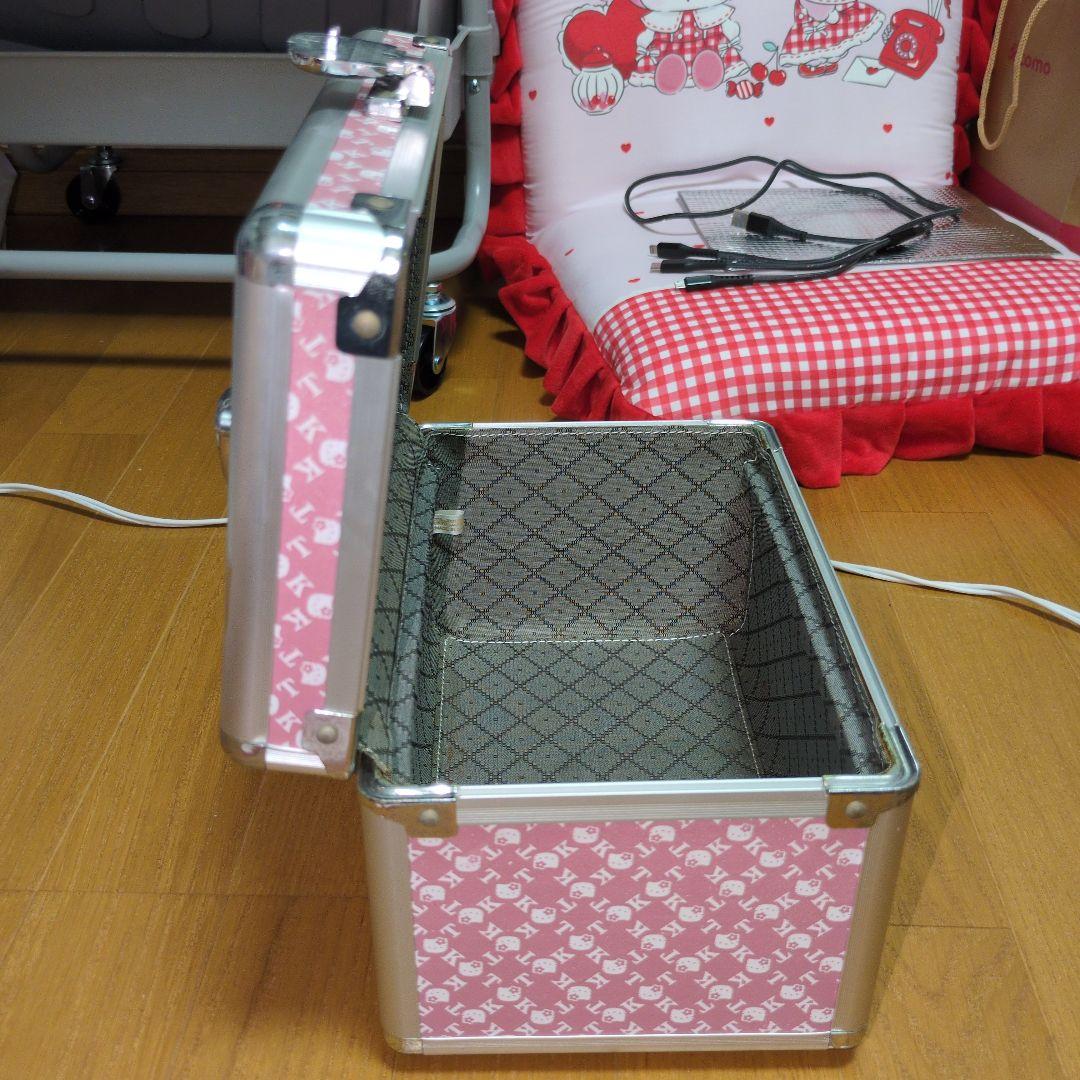 キティちゃん　ブランド風メイクボックス　化粧箱　ピンク　シルバー