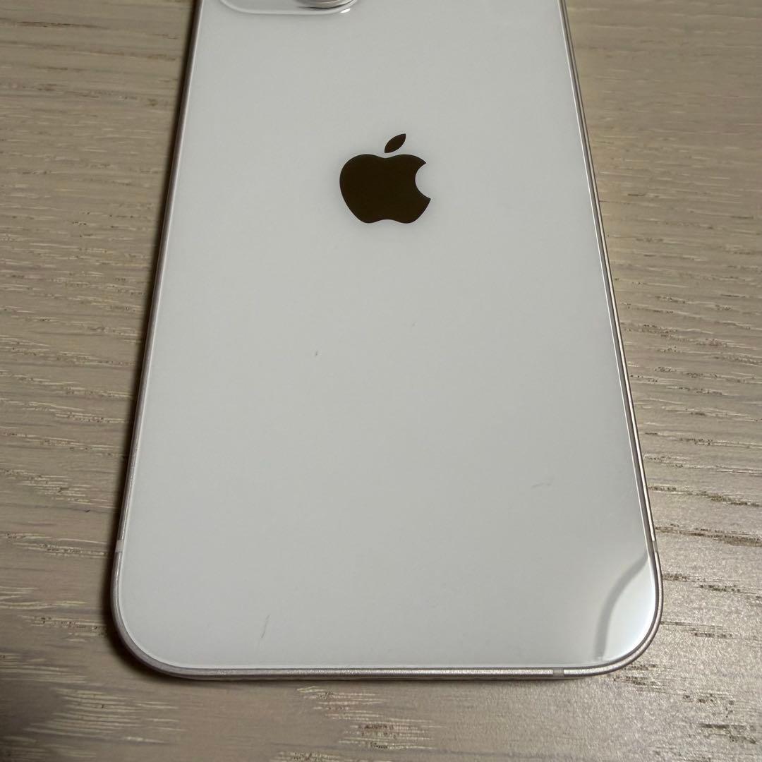 【美品】Apple iPhone 13（128GB／ホワイト） 本体のみ