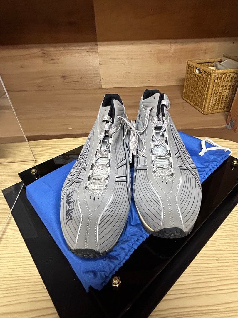 イチロー サイン入り 2010年ターフシューズ