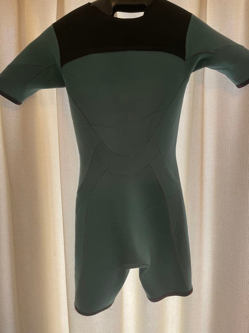 美品 スプリングウェットスーツ 3mm Lサイズ