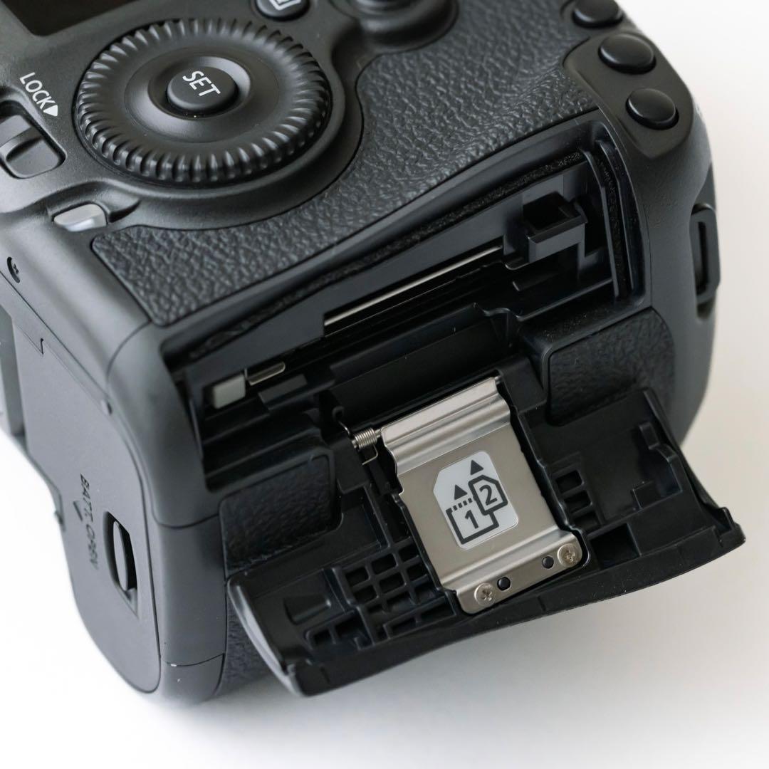 再値下げ！【美品】 キャノン EOS 5D sR ボディ(ショット数17602)