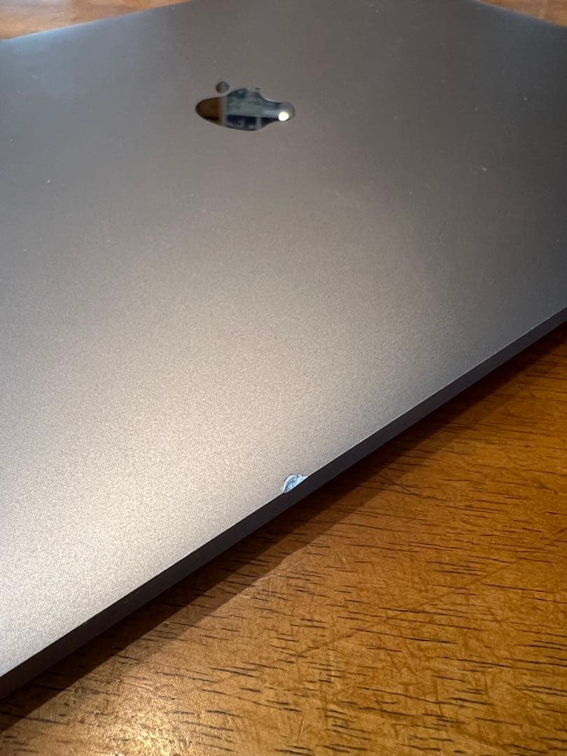 MacBook Pro 2018 15インチ/2.2/i7/32GB/1TB