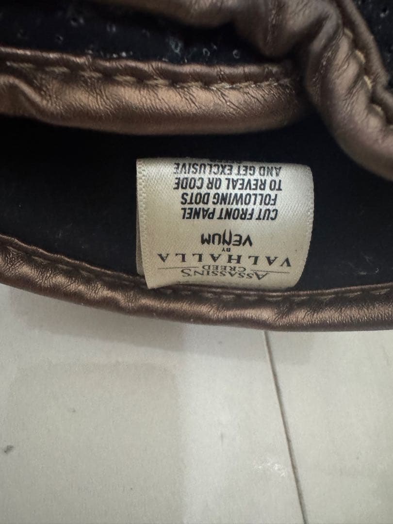 VENUM ASSASSINS VALHALLA ボクシンググローブ