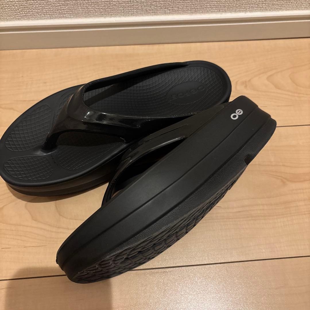 OOFOS ウーフォス OOmega 23cm
