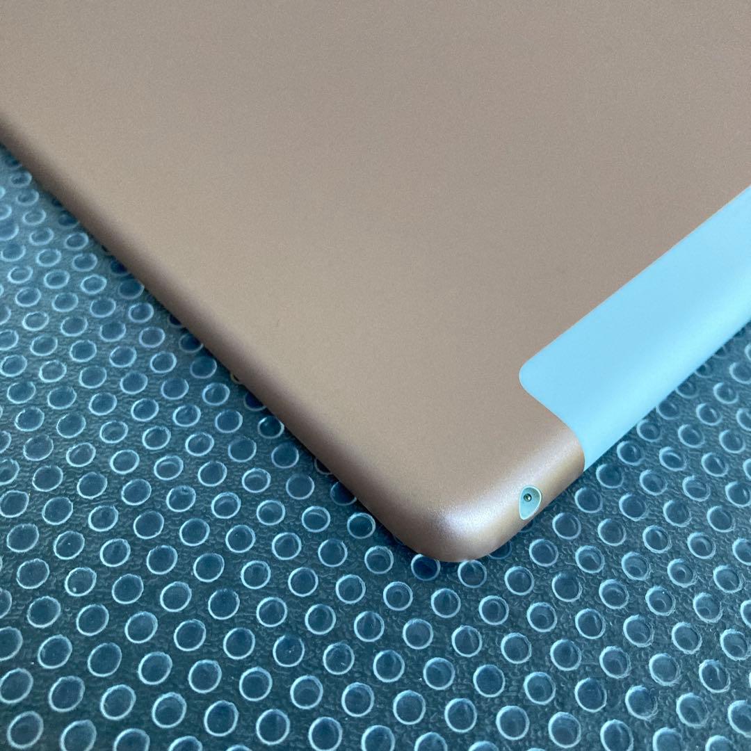 3765【早い者勝ち】iPad8 第8世代 32GB SIMフリー☆