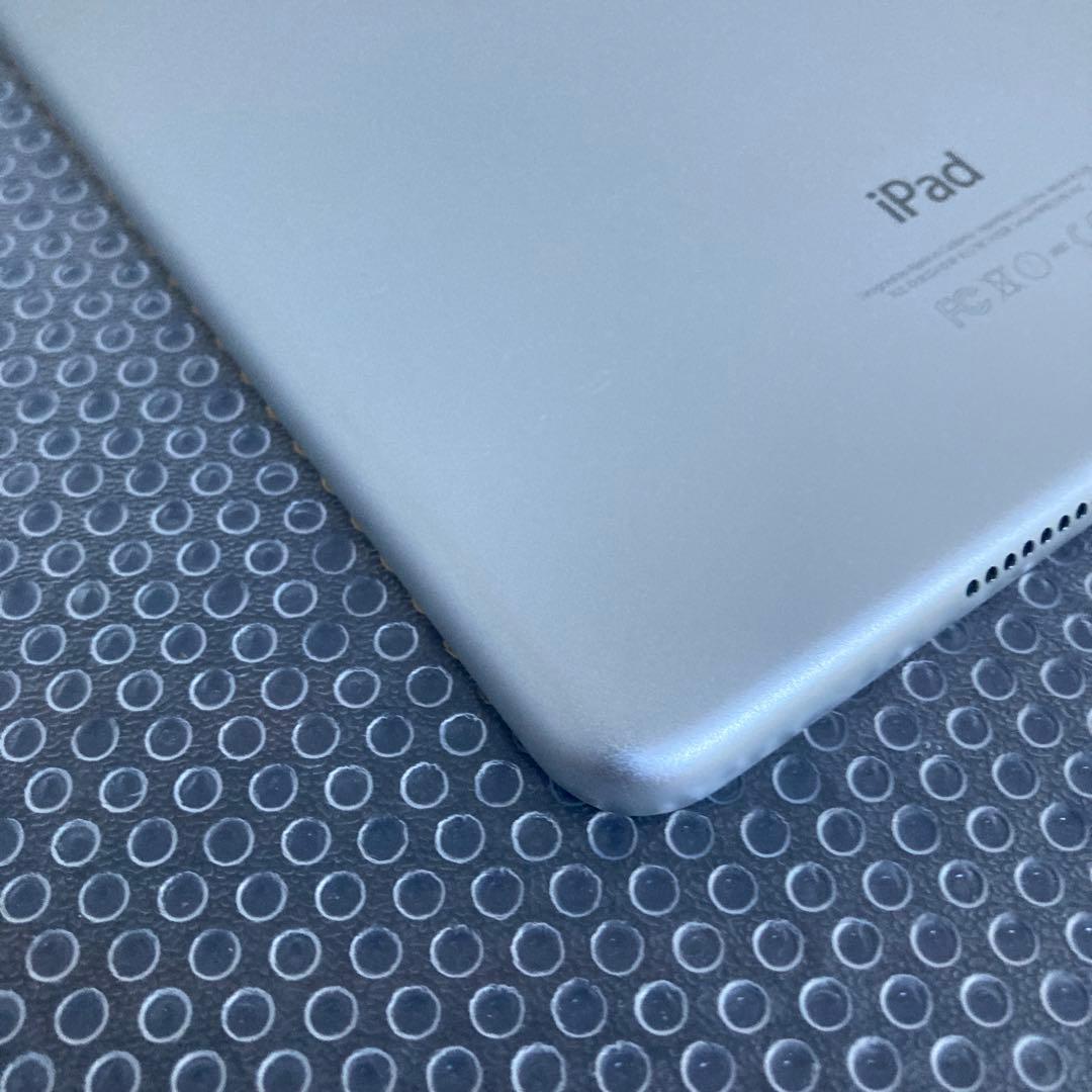 3995 電池最良好☆比較的美品☆iPad mini4 16GB WIFIモデル