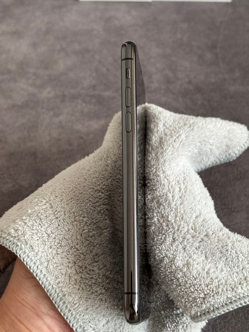 美品iPhone xs スペースグレー256GB SIMフリー最大容量100%