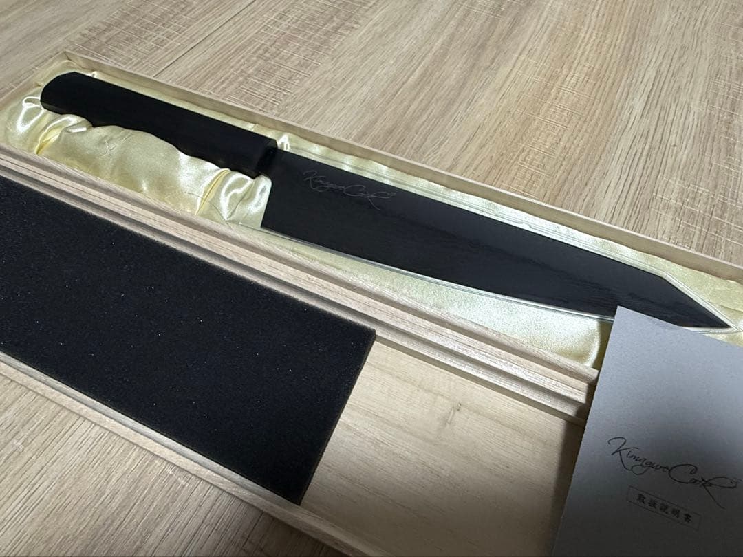 気まぐれブラック　明日メルカリ開くまでこの値段でいきます。