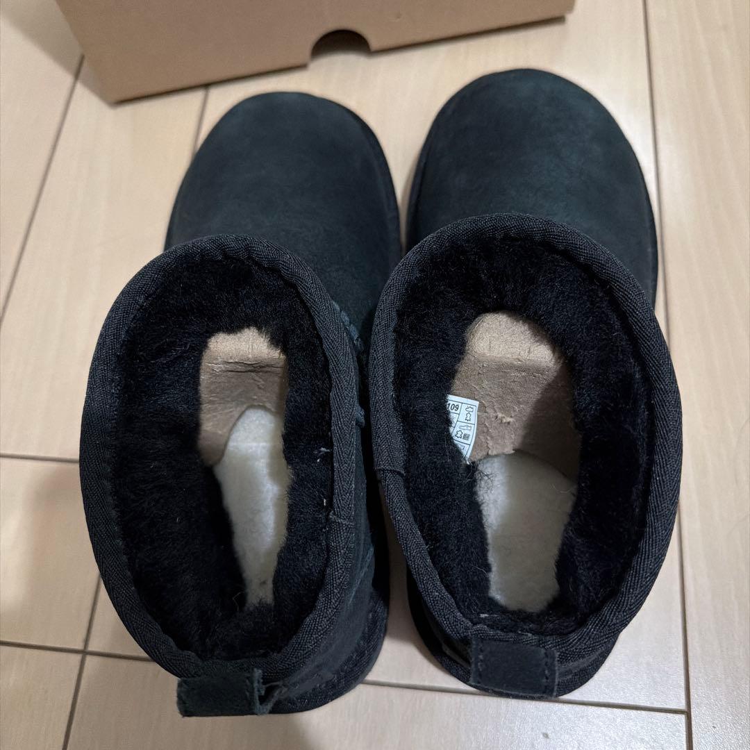 UGG Classic Ultra Mini ブーツ ブラック 6