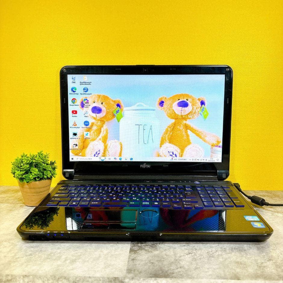 資料作成や動画視聴に❣すぐ使えるノートパソコン 黒 カメラ付き 大容量500GB