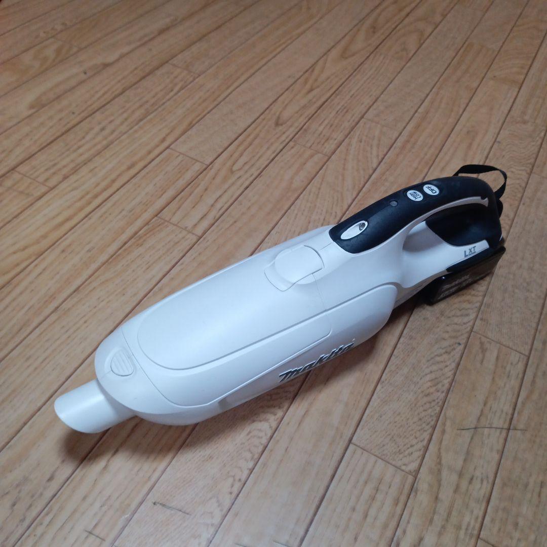 マキタ18V充電式クリーナCL182FD 純正バッテリー、純正急速充電器付