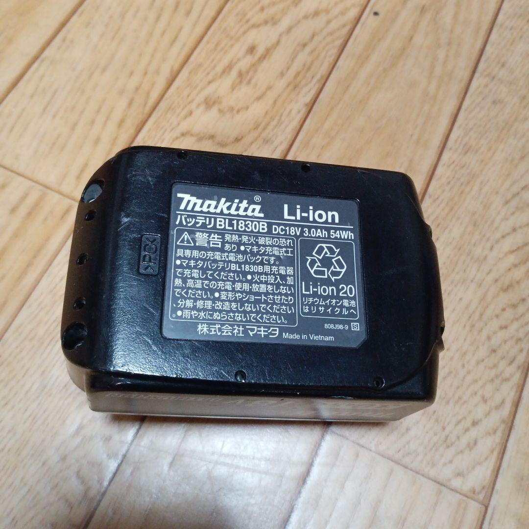 マキタ18V充電式クリーナCL182FD 純正バッテリー、純正急速充電器付
