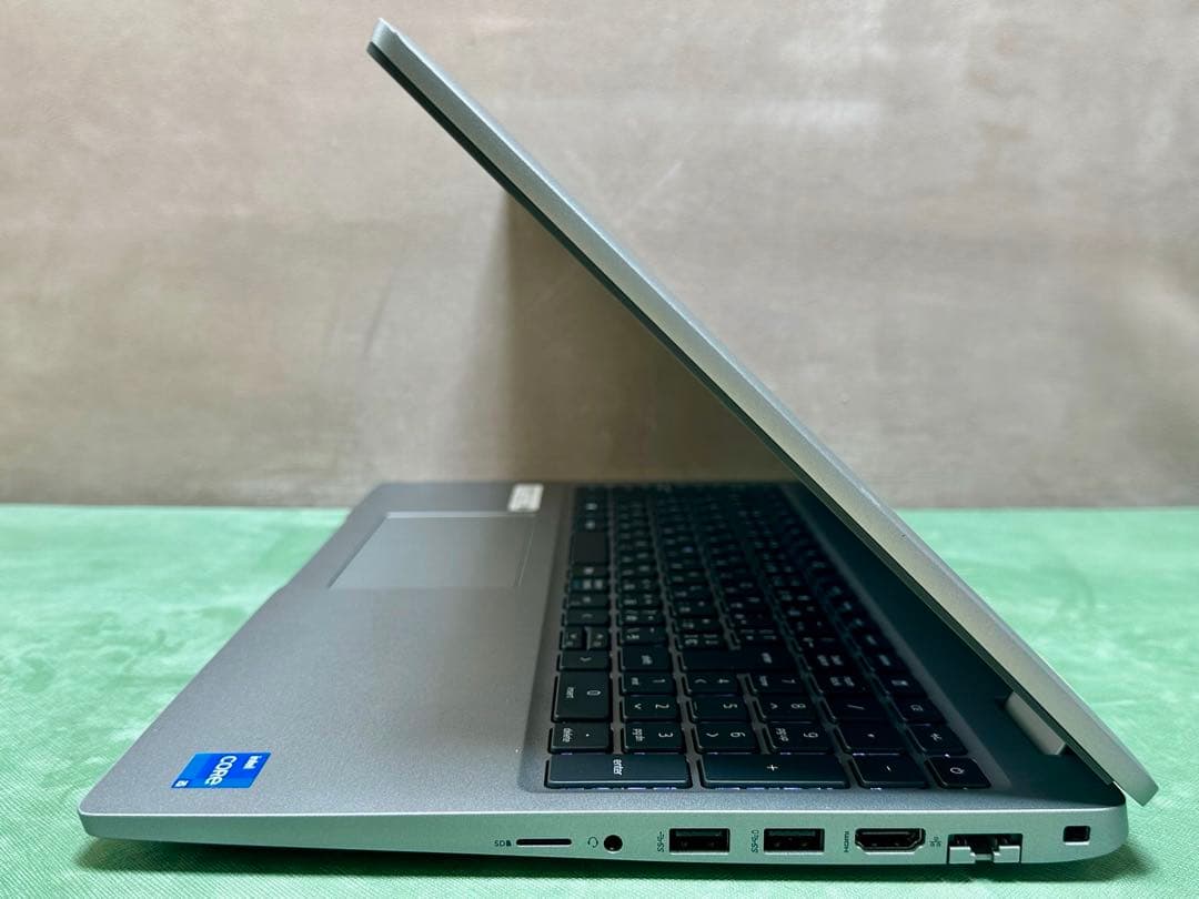 Windowsノート本体 DELL Latitude 5520 Core i5 8GB 256GB