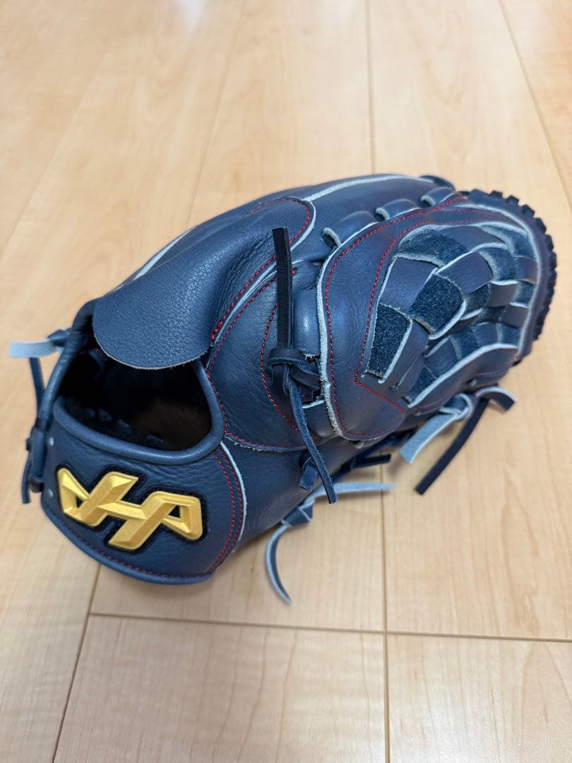 ハタケヤマ　一般軟式和牛（2022年）グラブ　投手用