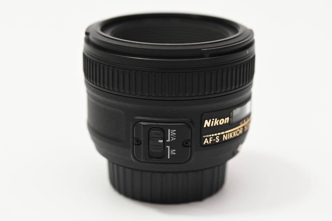 Shampoo AF-S NIKKOR 50mm f/1.8G レンズ