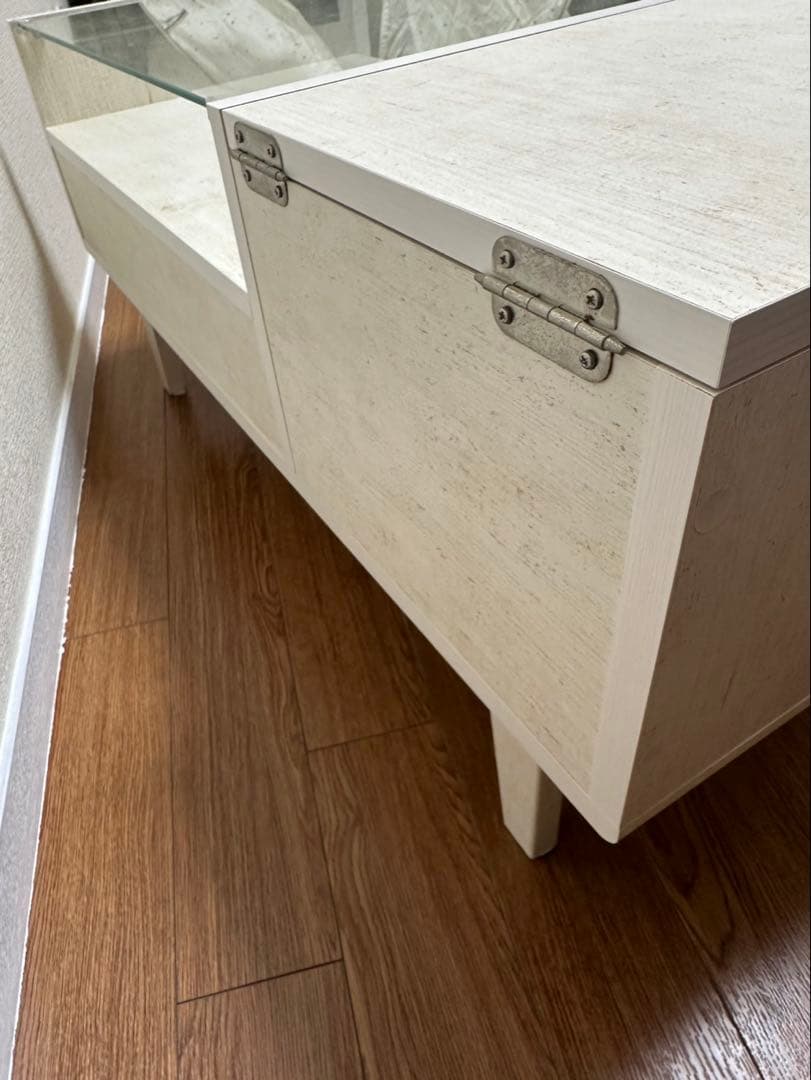 ニトリローテーブルホワイトドレッサーガラス天板ミラー付き　⚠️下記場所のみ送料無料