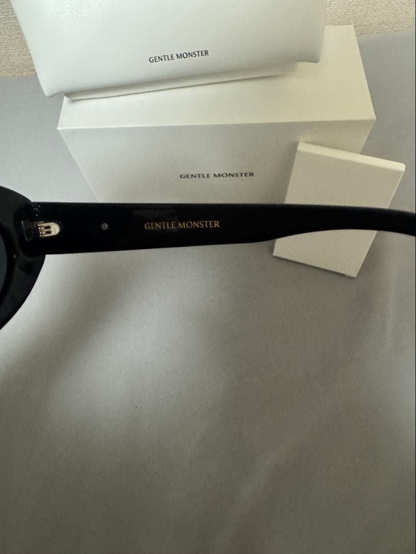 GENTLE MONSTER VOID Molta 01 オーバル サングラス