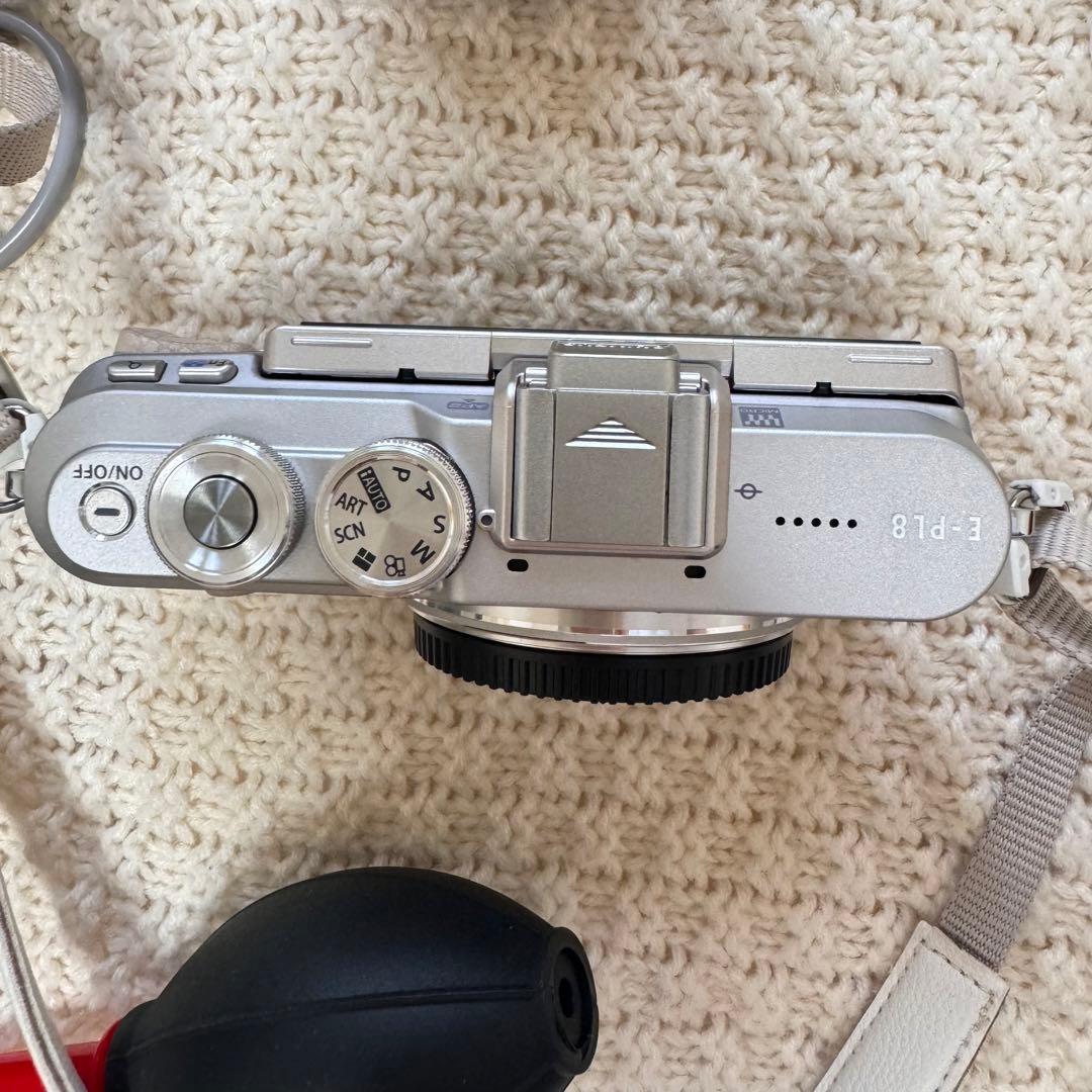 OLYMPUS PEN E−PL8 ダブルズームレンズキット