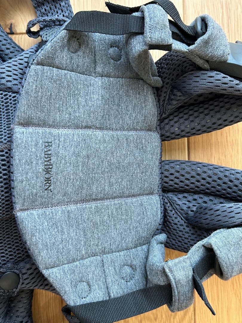 【週末値下げ中】BABYBJÖRN ベビービョルン　抱っこひも ハーモニー