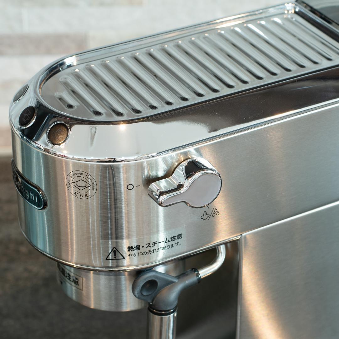 DeLonghi デロンギ デディカ EC680M エスプレッソマシン