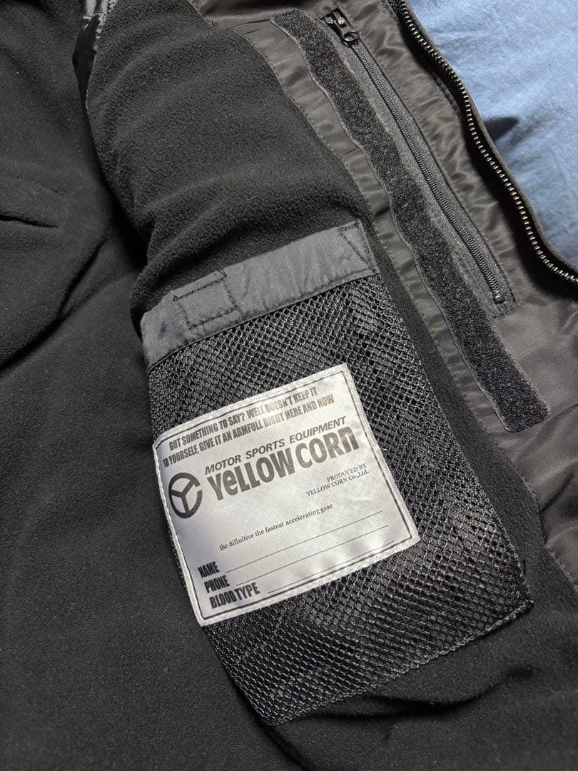 ✨新品未使用品✨YELLOWCORN ブラックジャケット　秋　冬　刺繍ロゴ　M