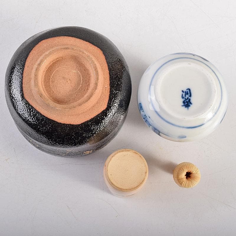 茶道具　鎌倉彫　高台寺文　利休茶箱　黒楽茶碗　振出など　七点一式　M　R8803