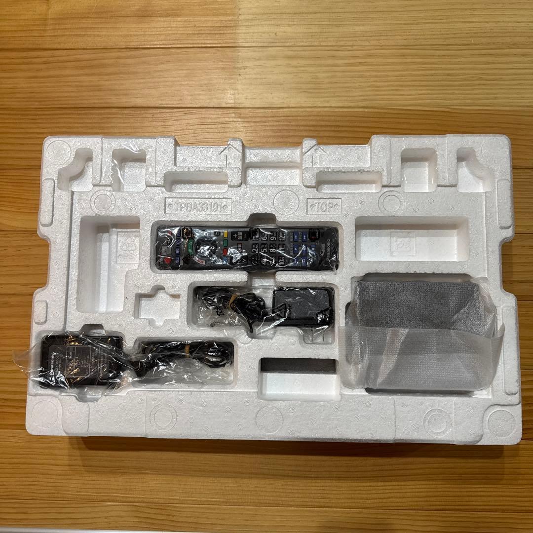 パナソニック UN-19CFB8 19型液晶テレビ プライベート・ビエラ