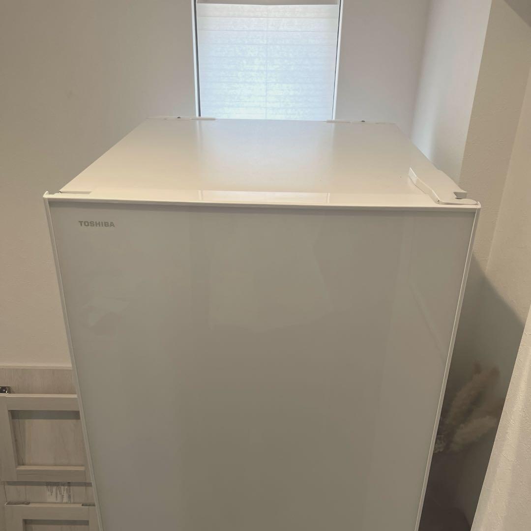 TOSHIBA 東芝　3ドア冷蔵庫 ホワイト 白　375L 2016年製　右開き