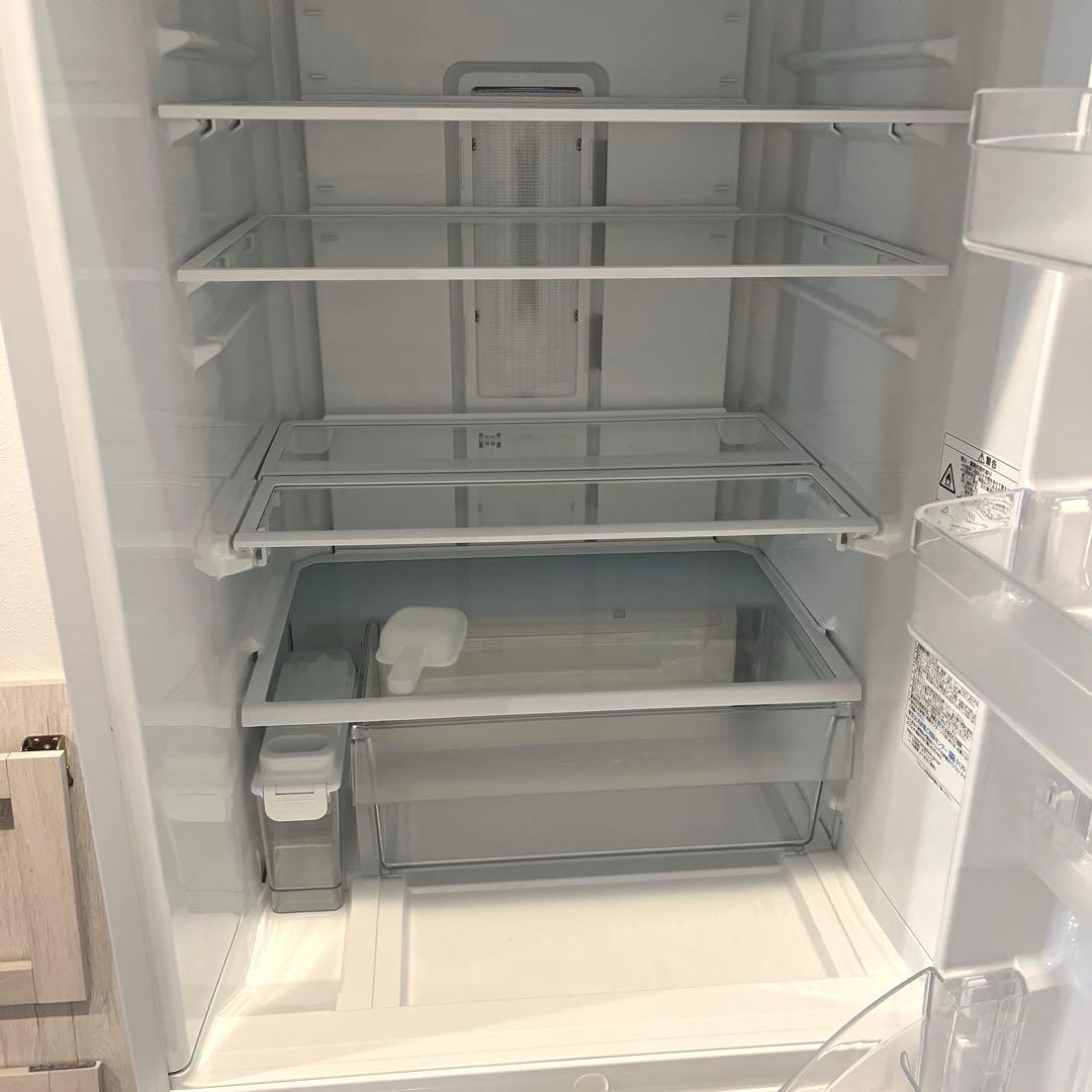 TOSHIBA 東芝　3ドア冷蔵庫 ホワイト 白　375L 2016年製　右開き