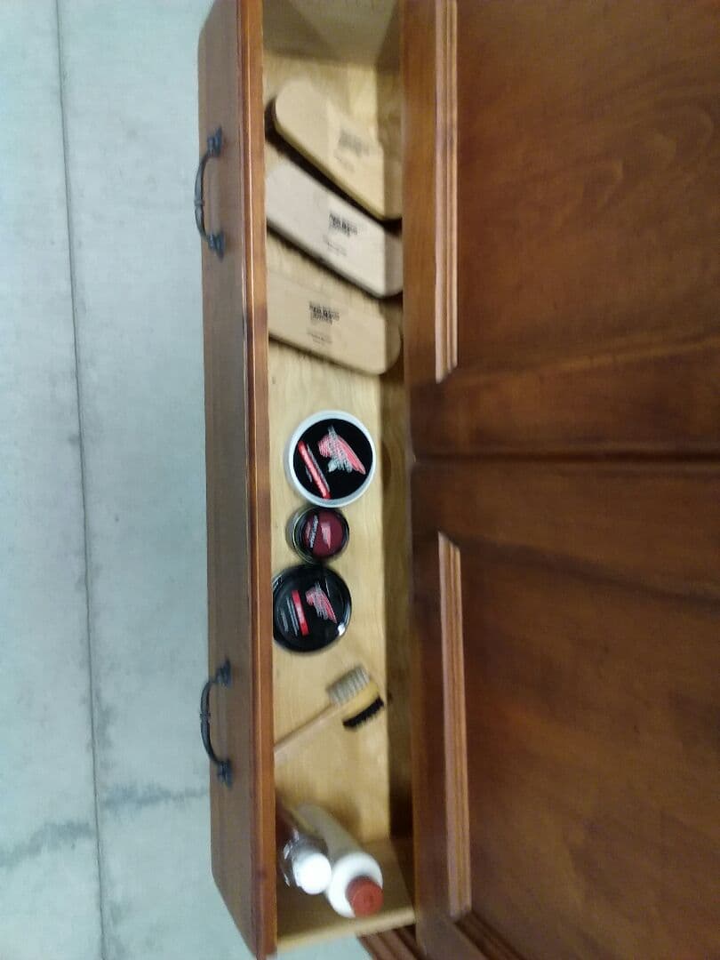 イーセンアーレン　アメリカ製　レッドウィング収納庫