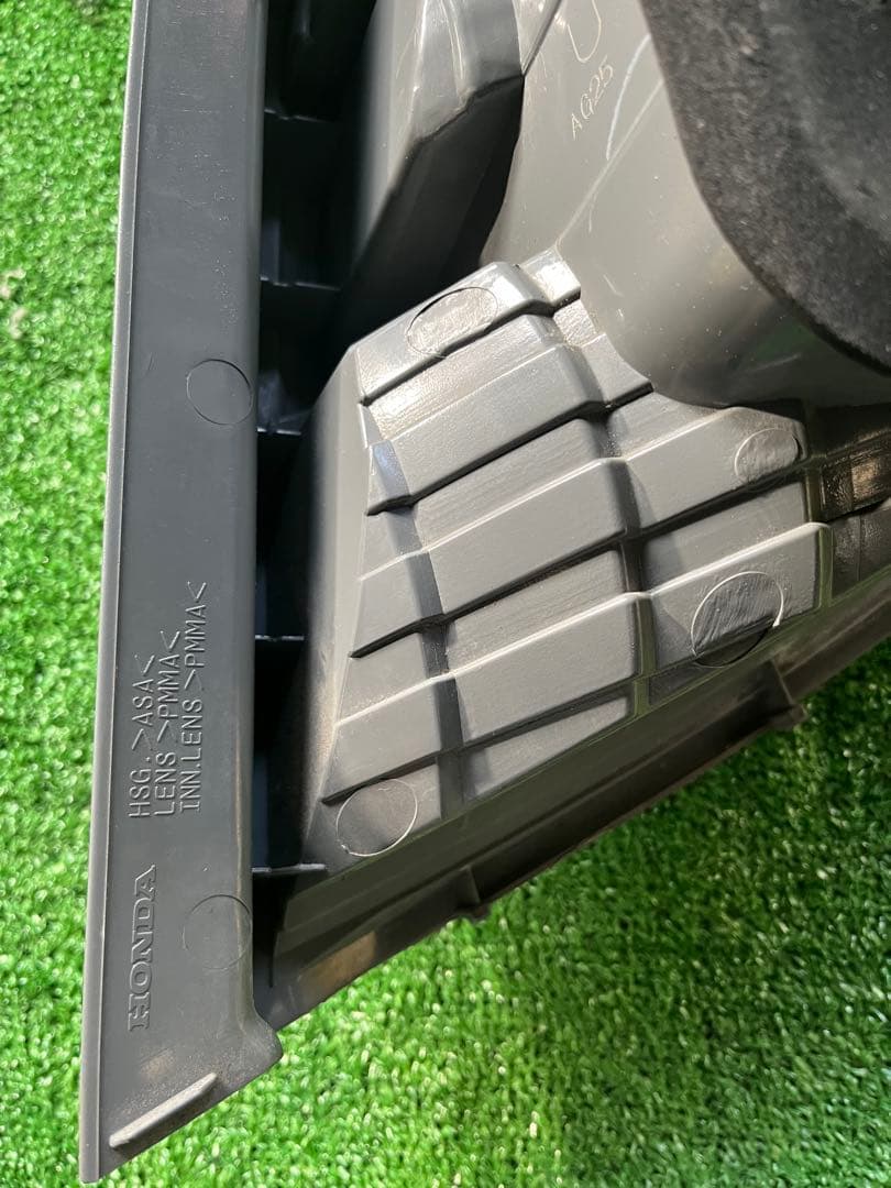 GP1 フィット　左右テールランプ　クリアレンズ