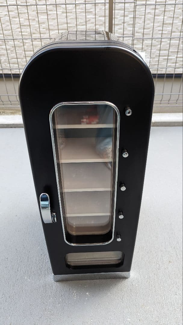 サンコー電子冷却保冷庫　8L　ペトロナス仕様