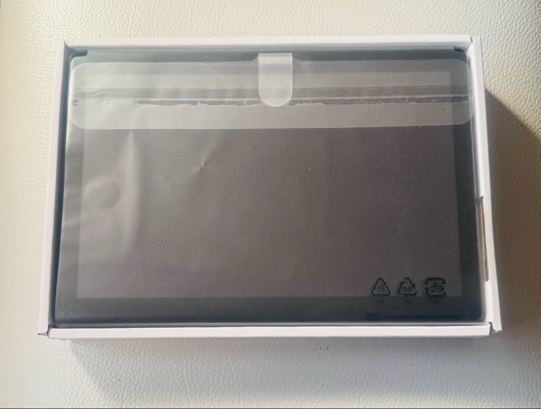 Lenovo Tab B10 HD カバー付き