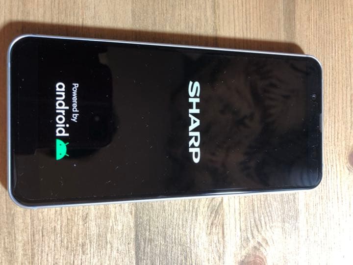 AQUOS sense3 basic SHV48 シルバー simフリー