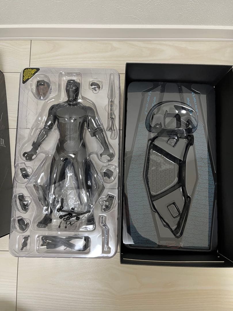 ブラックパンサー フィギュア　ホットトイズ