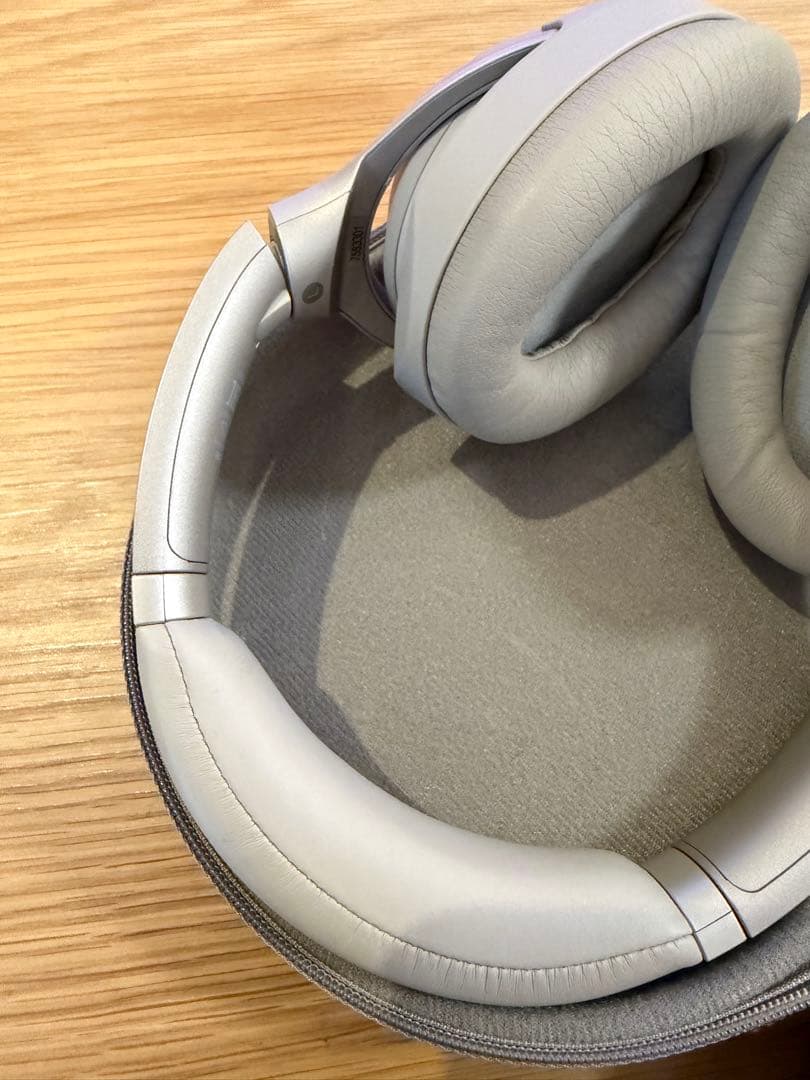 Sony ワイヤレスヘッドホン ノイズキャンセリング【WH-1000XM3】