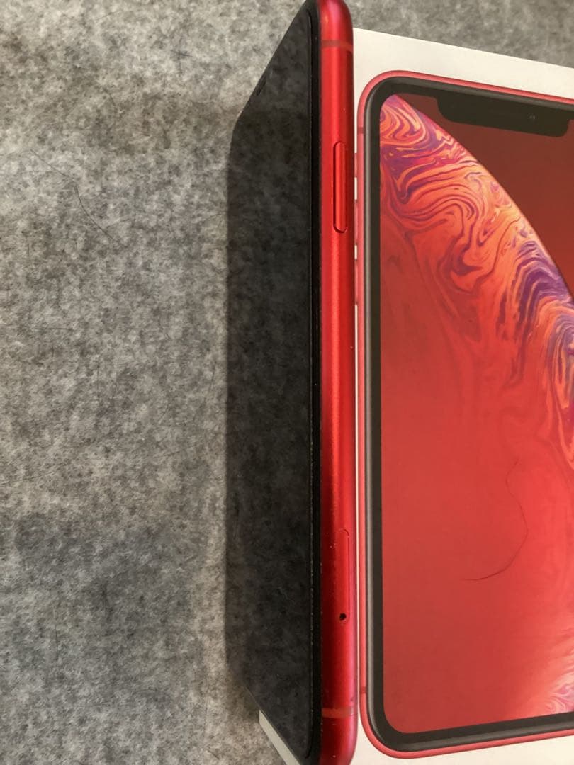 iPhone XR本体 128GB レッド