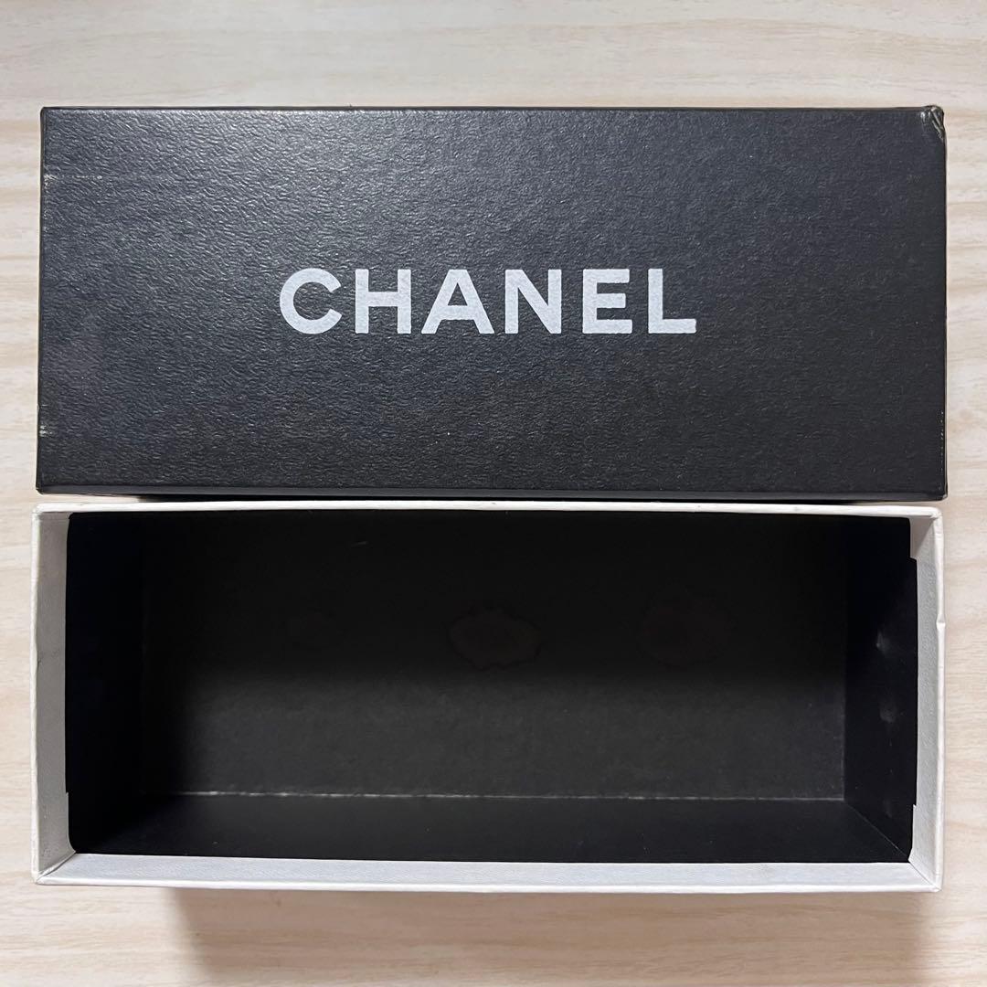 付属品付き CHANEL ココマーク リムレス サングラス 4002