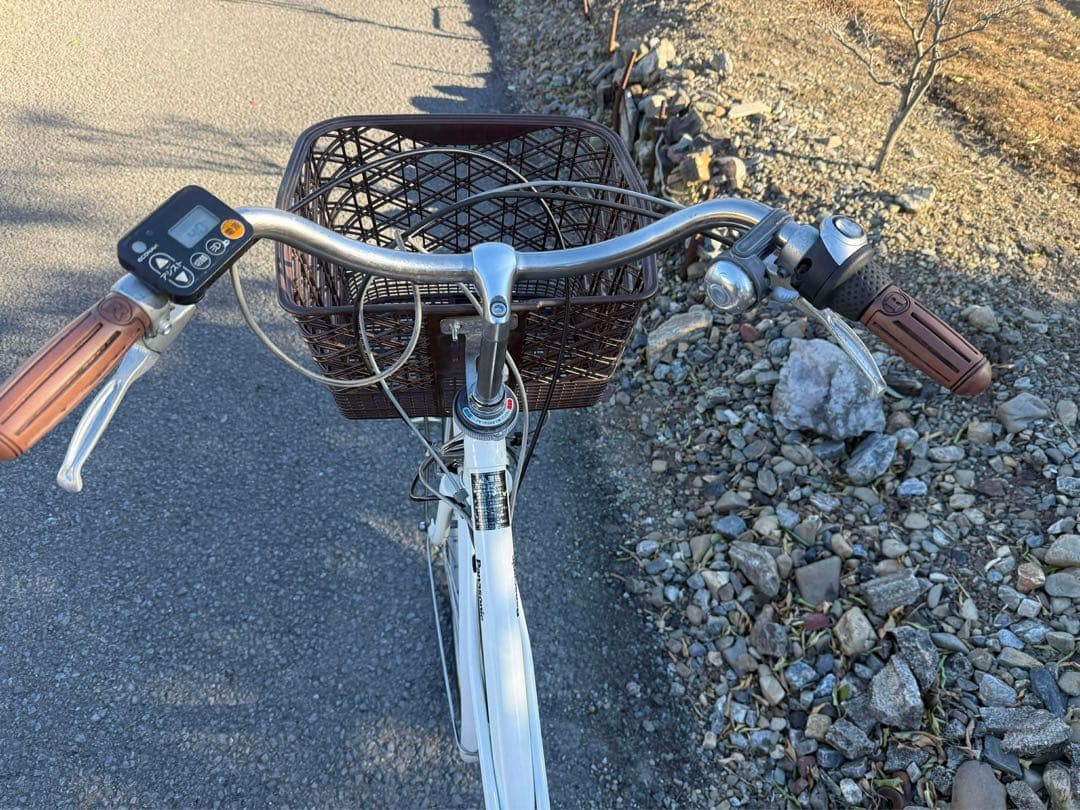 ホワイト 電動アシスト自転車 シティタイプ
