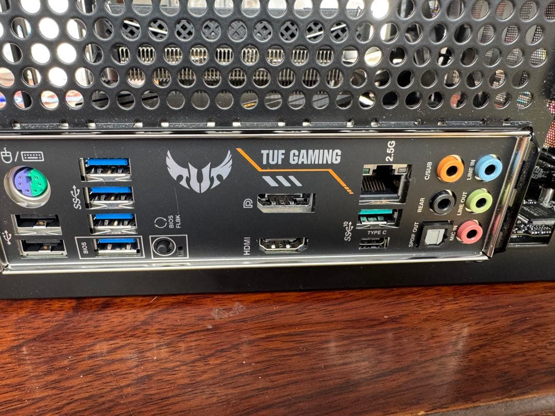 PCケース(自作PC用) Komano c6 handle Ryzen5600x b550