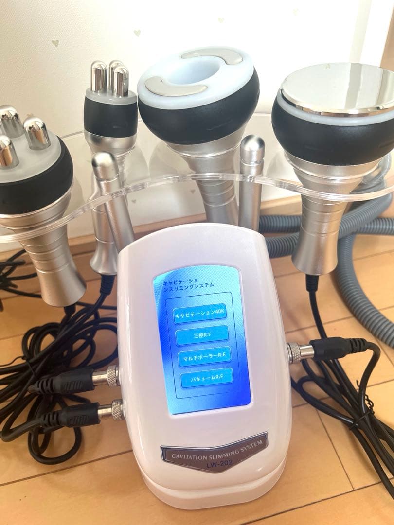 ⭐︎最終値下げ先着⭐︎ ラジオ波・キャビテーション美顔器 （ジェル付き）