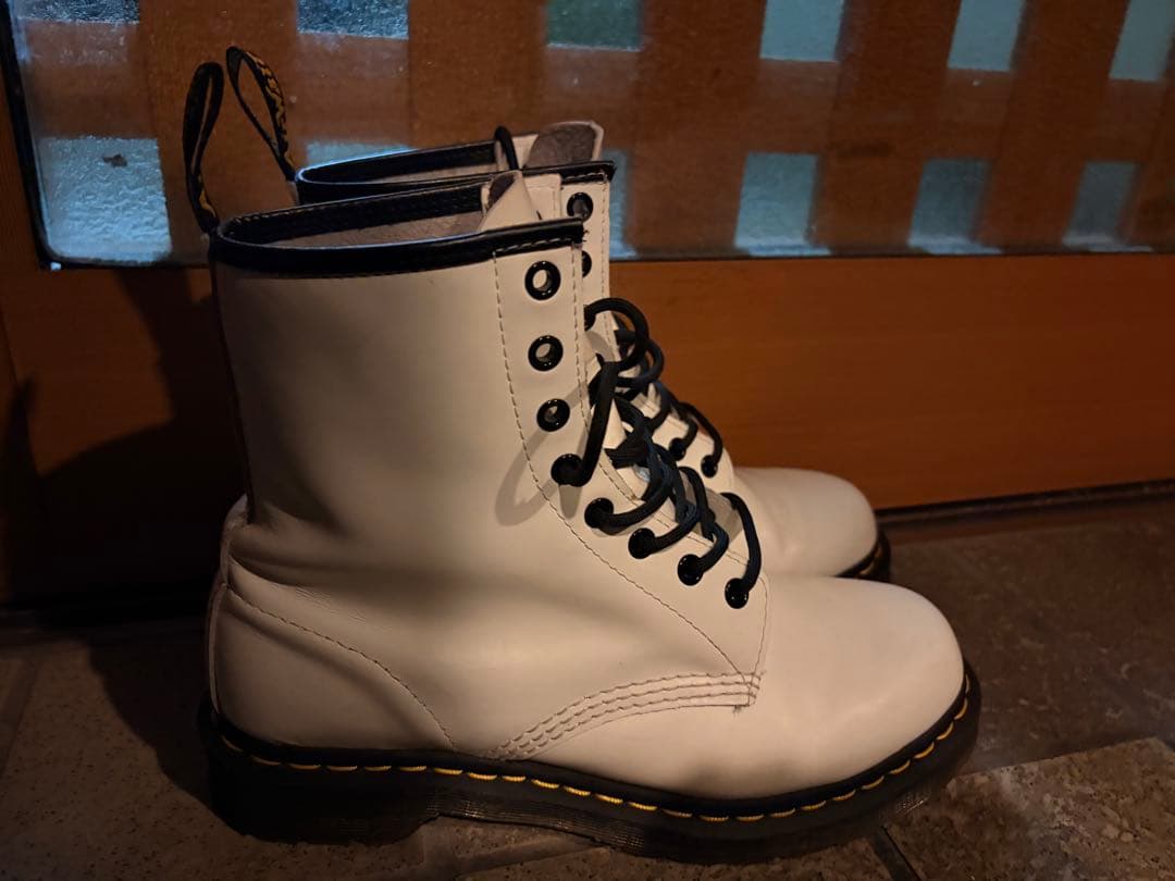ドクターマーチン 白 26cm