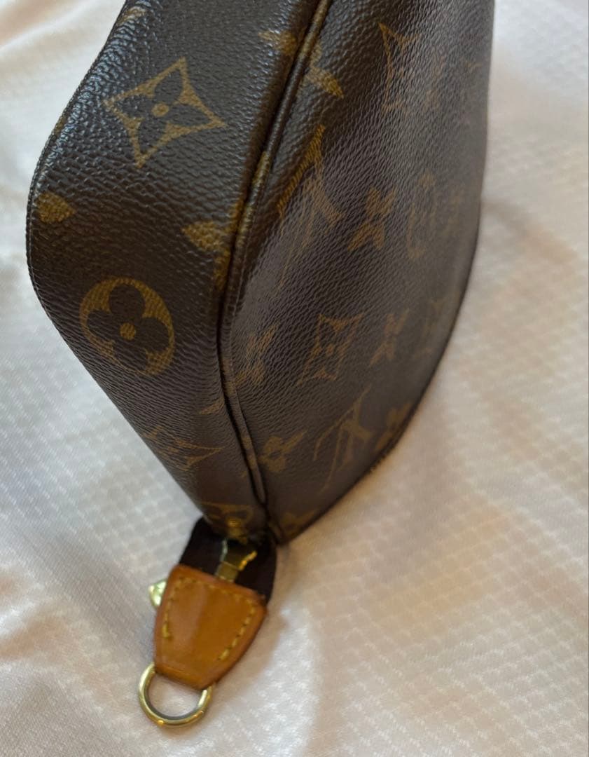 LOUIS VUITTON ポシェット アクセソワール キーフォルダー付き