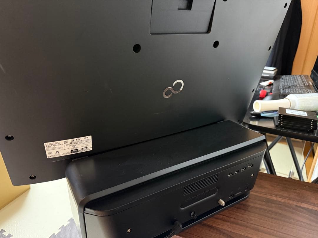 Windowsデスクトップ ESPRIMO FH i7-7700HQ/8GB/3TB